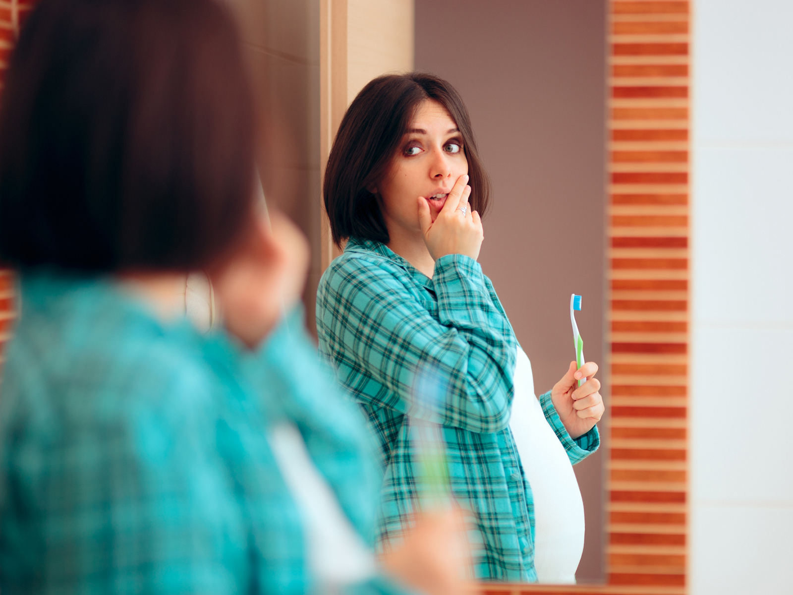 How to take care of teeth while pregnant?